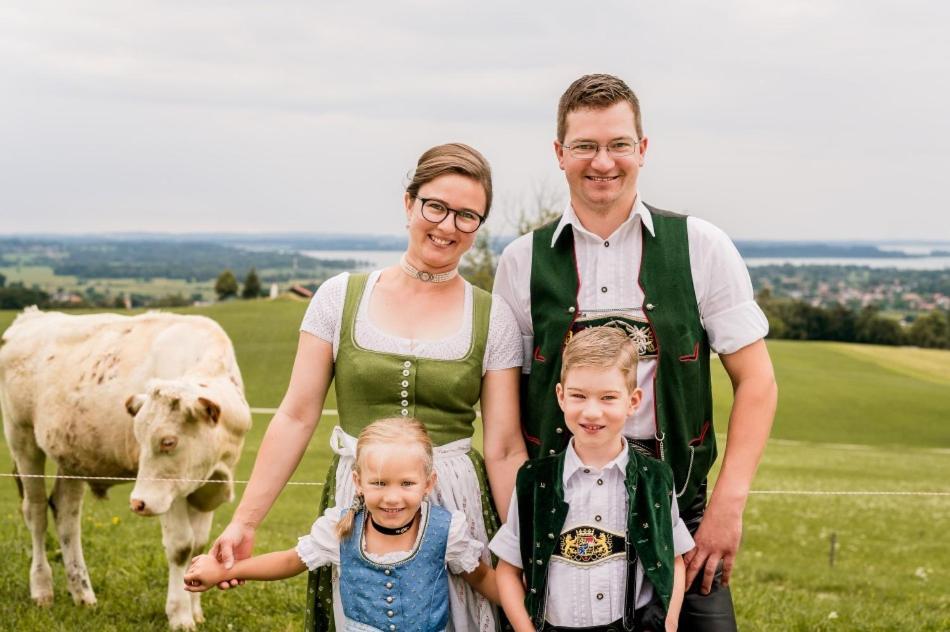 Вилла Schleipfnerhof Urlaub Auf Dem Bauernhof Бернау-ам-Кимзее Экстерьер фото